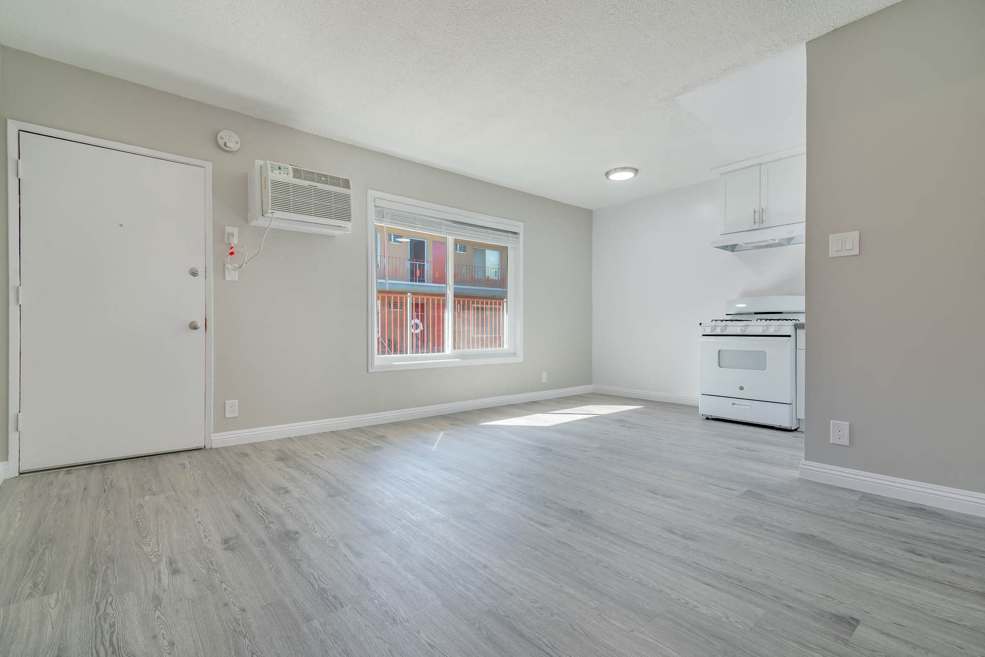 1512-1514 W Mission Blvd Studio-1 Bed Apartment for Rent - Photo Gallery 28